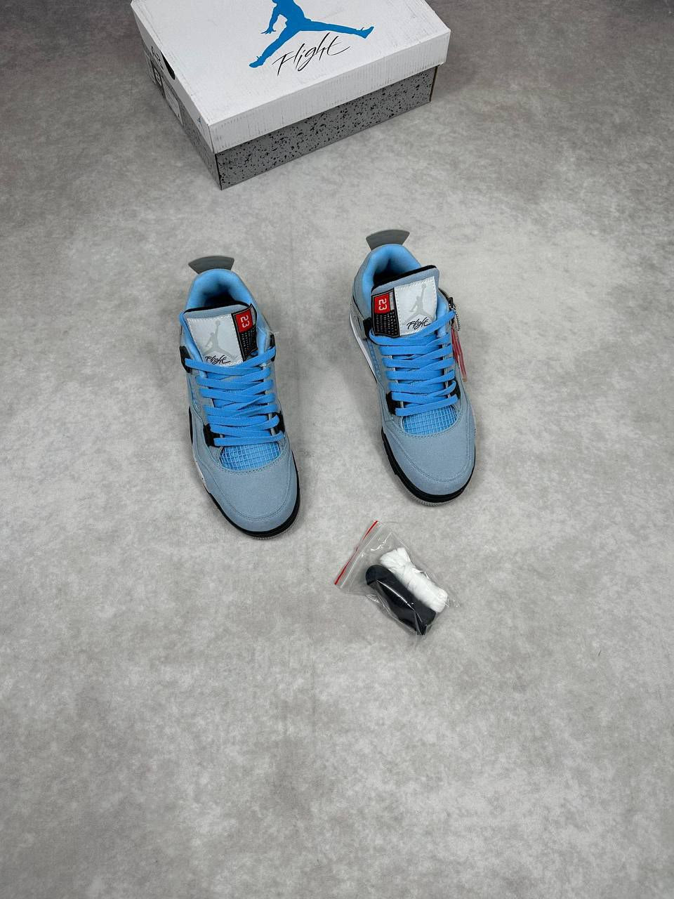 Air Jordan 4 Retro ‘University Blue’ (UNC)